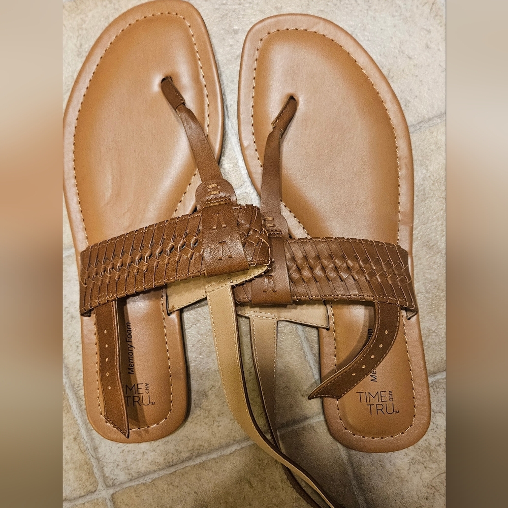 Time and Tru Women's memory foam sandals size 10